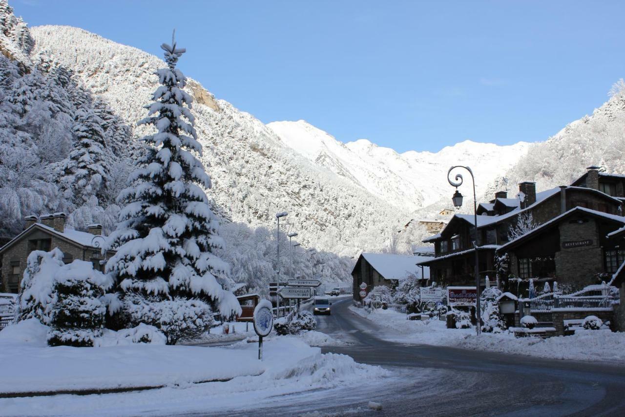 Hotel Palarine Erts Kültér fotó